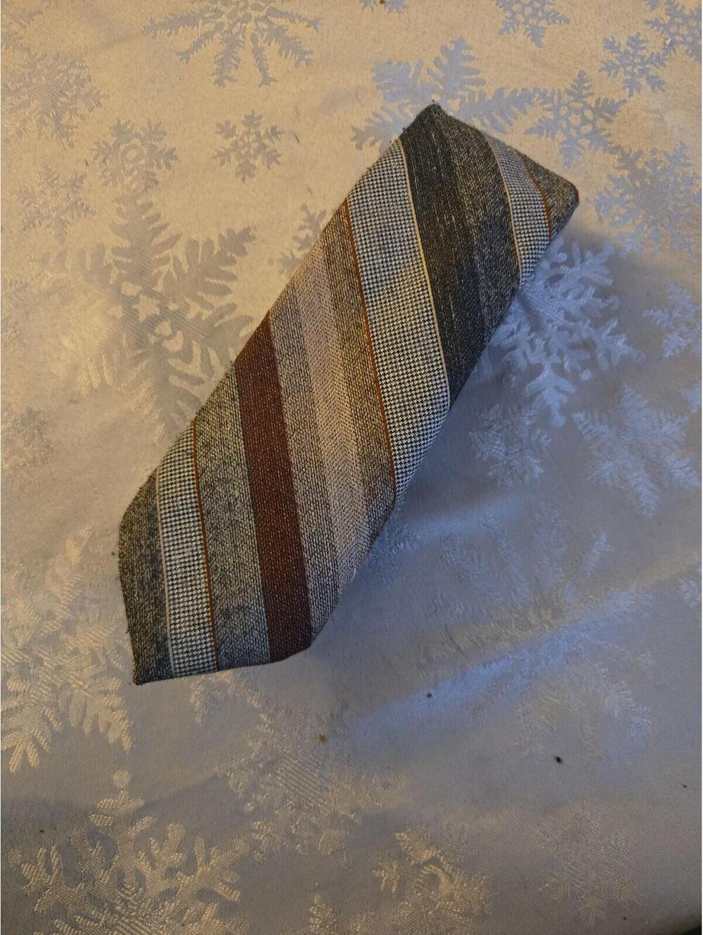 Vintage Brittania Striped Textured Silk Blend Tie - Picture 4 of 4